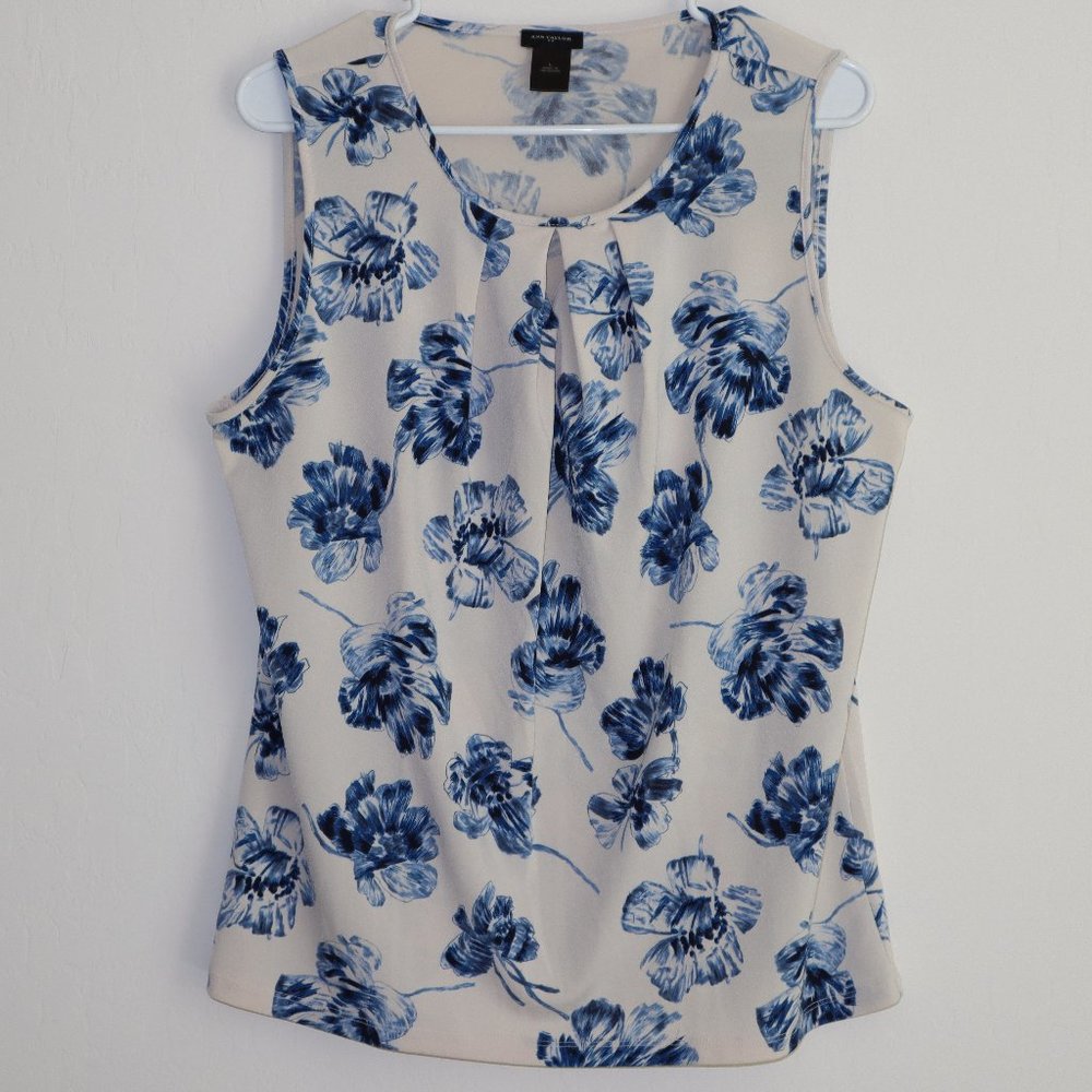 Floral print sleeveless blouse